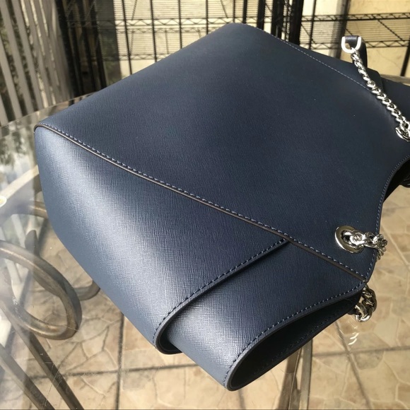 MICHAEL KORS JET SET TRAVEL LARGE CHAIN SHOULDER LEATHER TOTE BAG NAVY/SILVER - Picture 6 of 9